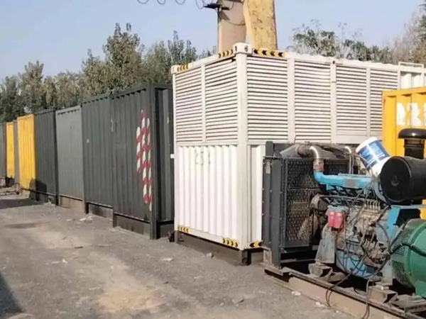 临沂200KW柴油发电机机组每小时油耗是多少？